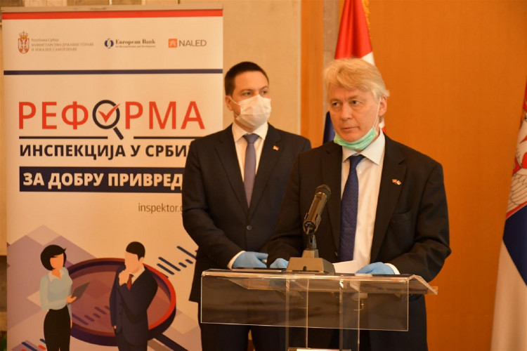 The Norwegian Embassy together with the Ministry of Public Administration and NALED provided protective equipment for 620 inspectors